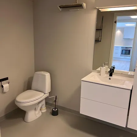 Sentral Leilighet I Mosterhamn Apartment Bomlo Exterior photo