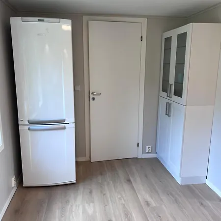 Sentral Leilighet I Mosterhamn Apartment Bomlo Exterior photo