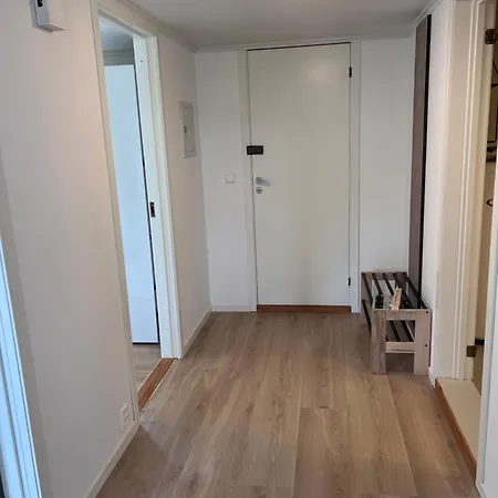 Sentral Leilighet I Mosterhamn Apartment Bomlo Exterior photo