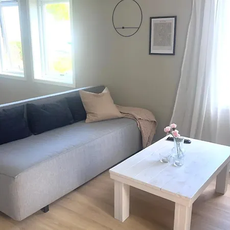 Sentral Leilighet I Mosterhamn Apartment Bomlo Exterior photo